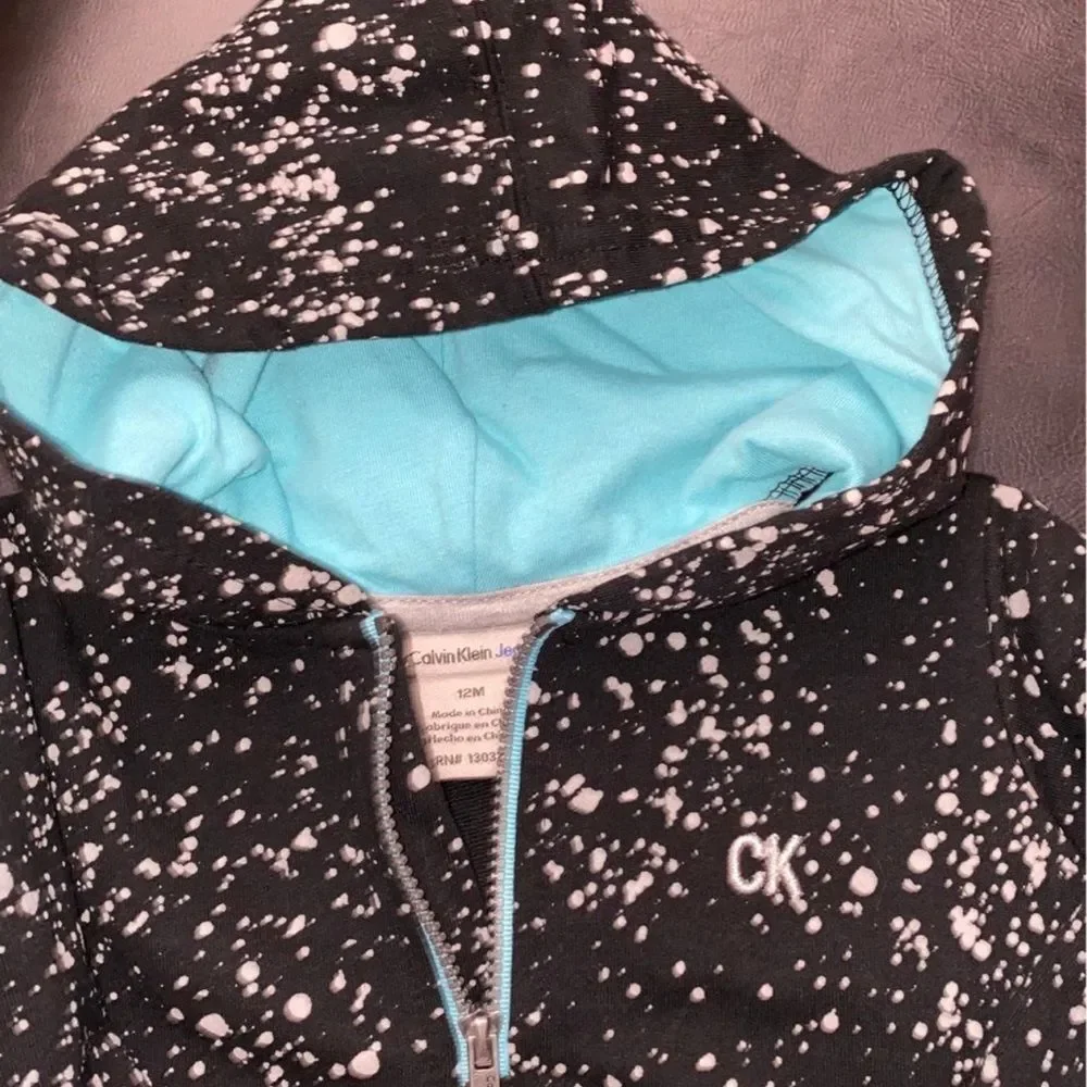 Calvin Klein baby sweatsuit 24m‎